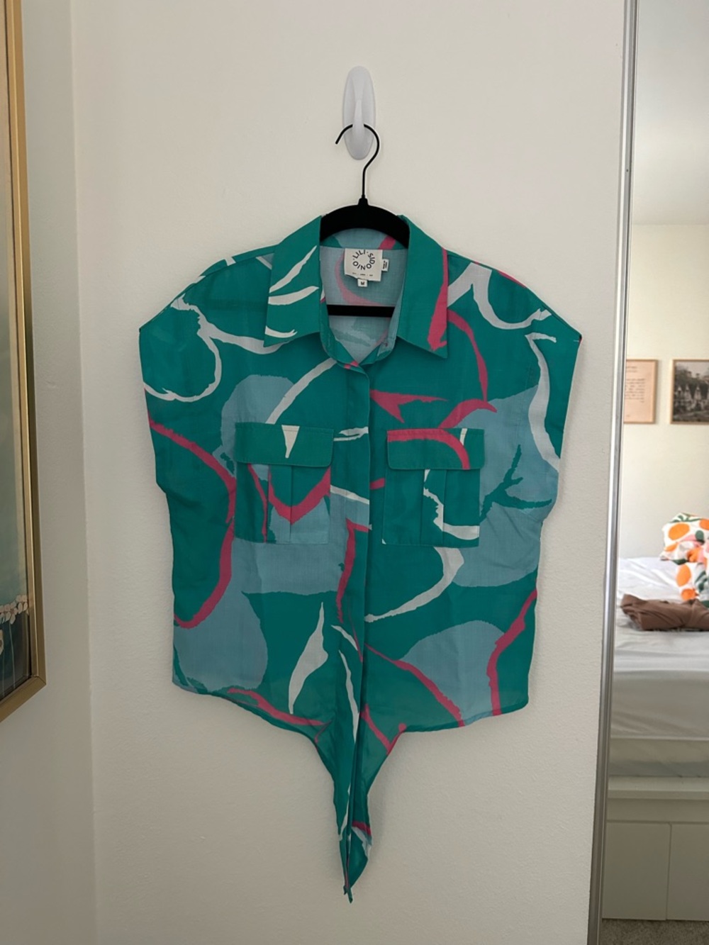 Abstract Teal & Pink Short-Sleeve Tie-Front Blouse 80s Summer Core
